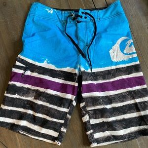 Boardshorts size 29” men’s Quiksilver